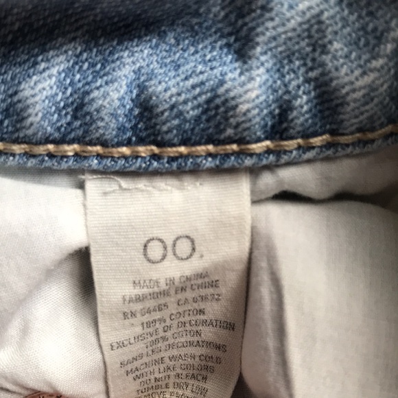 🦅 American Eagle Light Wash Distressed Shorts - Picture 7 of 7